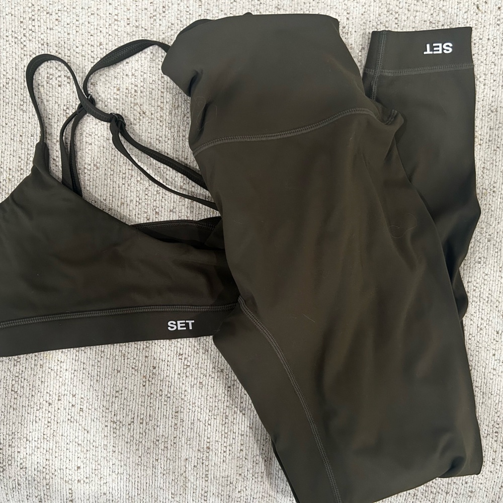 SET Active Sportbody Green Activewear Set